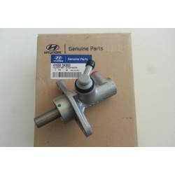 Цилиндр сцепления главный Hyundai HD78/County D4DD/GA